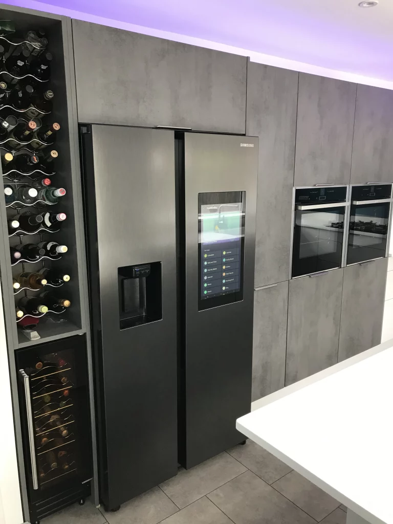 Seamless-Solid-Surface-Kuhlmann-Kitchen
